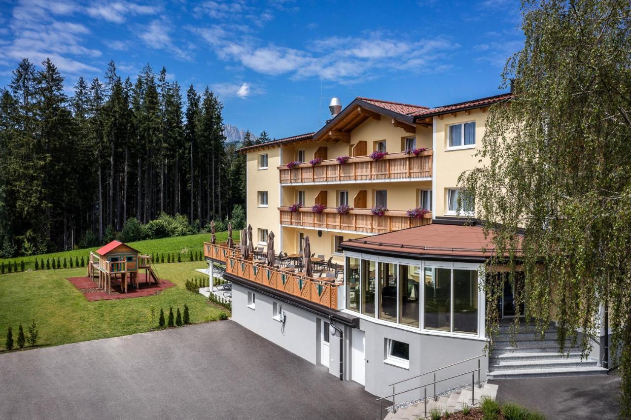 Hotel Der Alpenblick Sankt Johann im Pongau Exterior foto