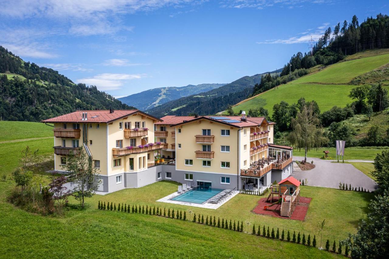 Hotel Der Alpenblick Sankt Johann im Pongau Exterior foto
